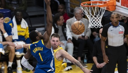 逢低买入库明加？湖人筹码不符合勇士需求 交易需要拉入第三方